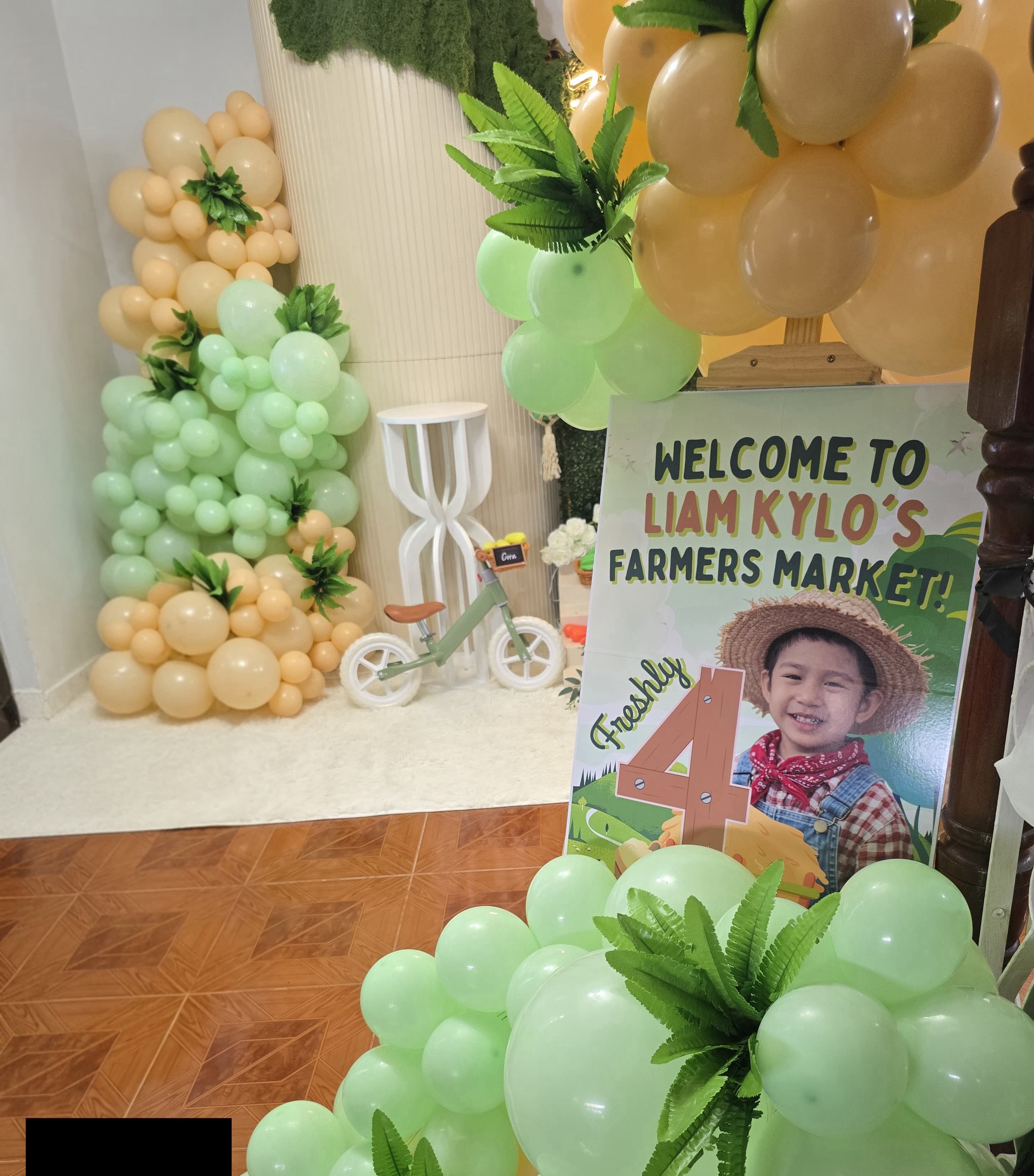 Welcome to Liam Kylo's Farmers Market birthday party sign